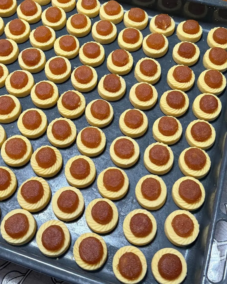 Tray of freshly made pineapple tarts from Cookies By Kiki